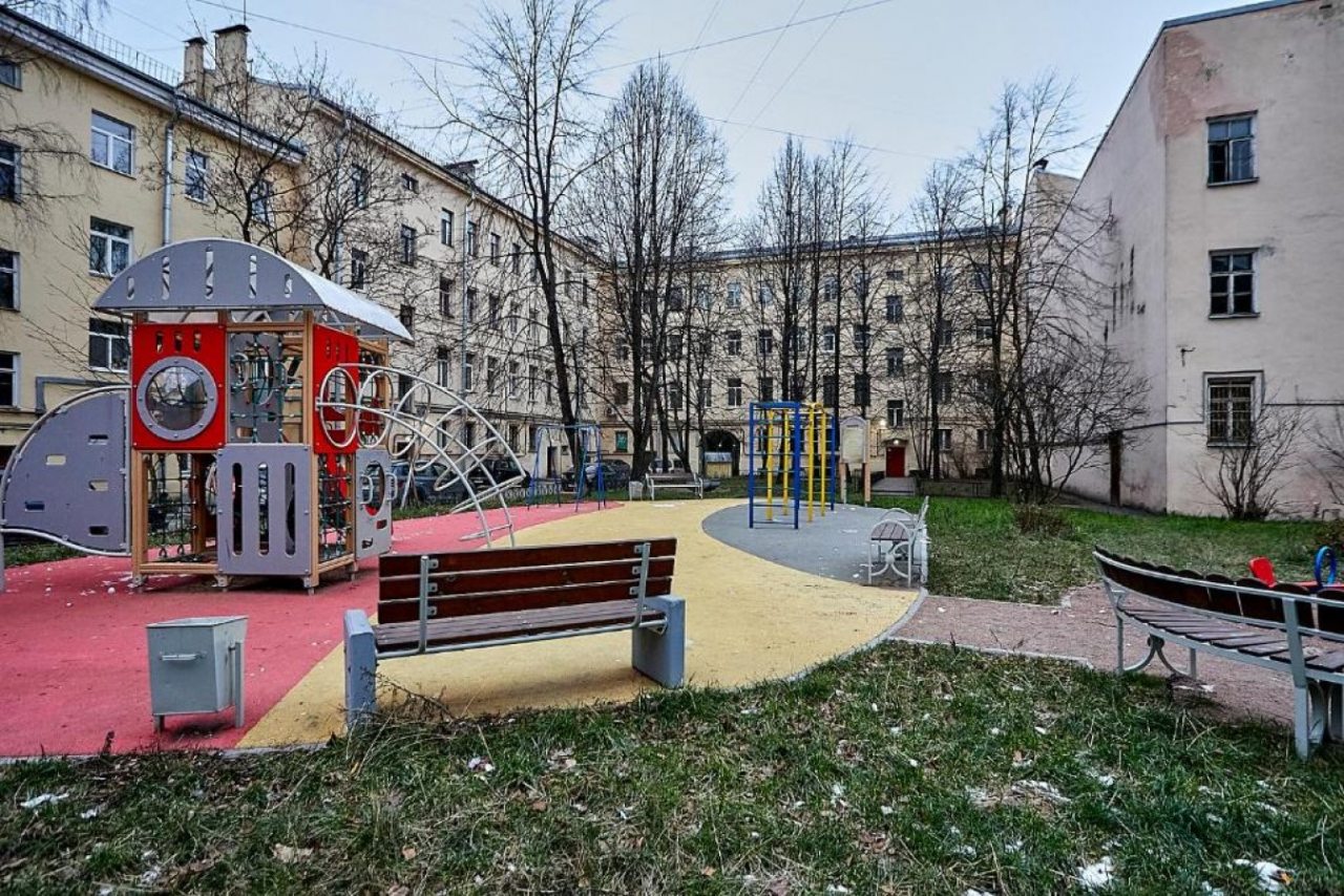 Детская площадка, Апартаменты Baltyiskyi Family\'s Apartment