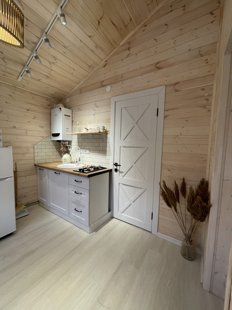 Шале (Шале 4 White House), База отдыха Barn House