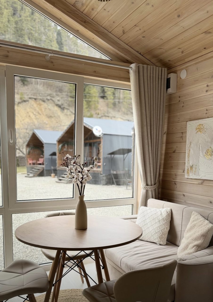 Шале (Шале 4 White House), База отдыха Barn House