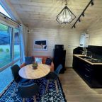 Шале (Шале 5 Black House), База отдыха Barn House