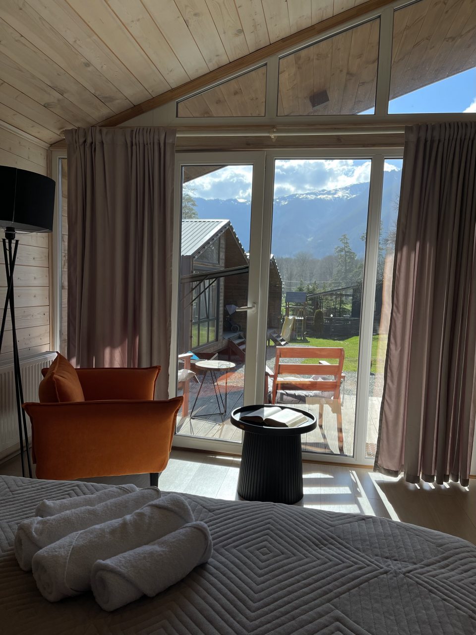 Шале (Шале 3), База отдыха Barn House