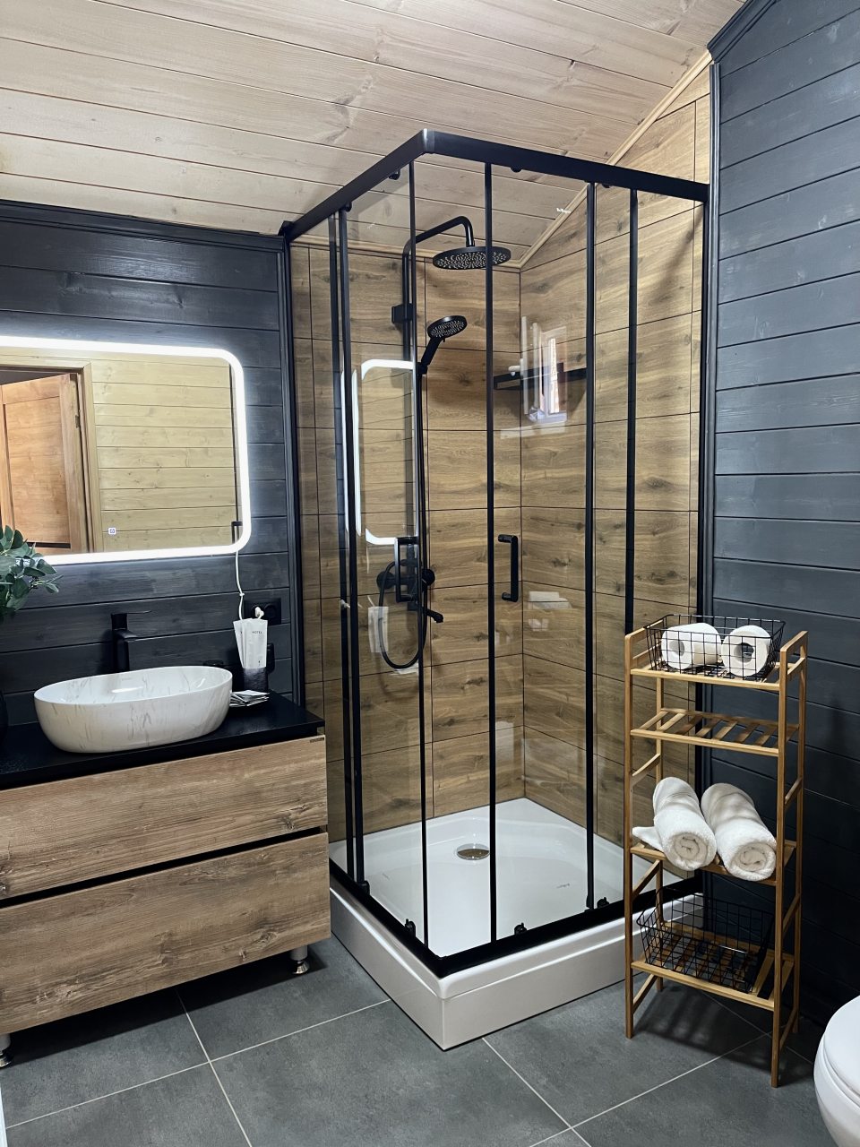 Шале (Шале 3), База отдыха Barn House