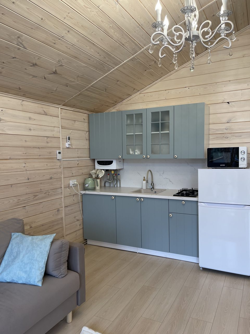 Шале (Шале 2 в стиле Прованс), База отдыха Barn House