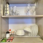 Посуда и бокалы для вина