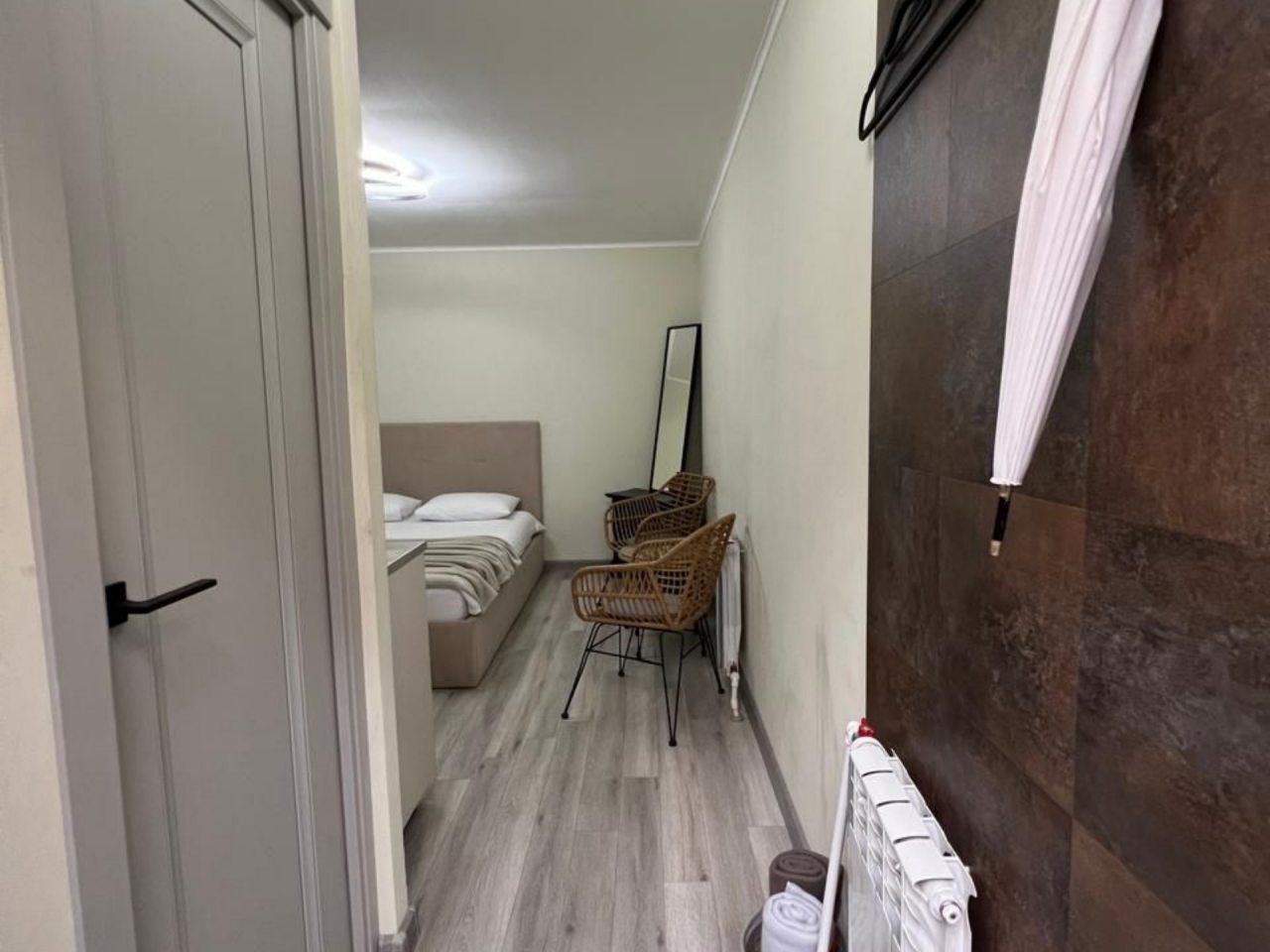 В стоимость включено:
Махровые полотенца
Тапочки