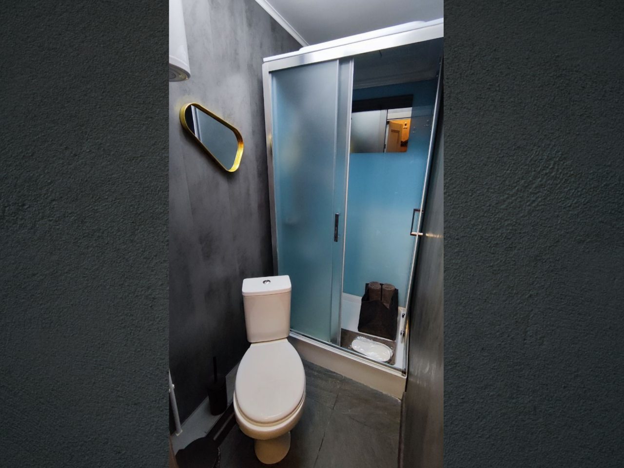 Душевая кабина с целым спектором режимов, водных процедур