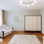 Семиместный (Трехкомнатная квартира у Верхнего озера и парка), Malkova Apartments на Земельной