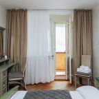 Семиместный (Трехкомнатная квартира у Верхнего озера и парка), Malkova Apartments на Земельной