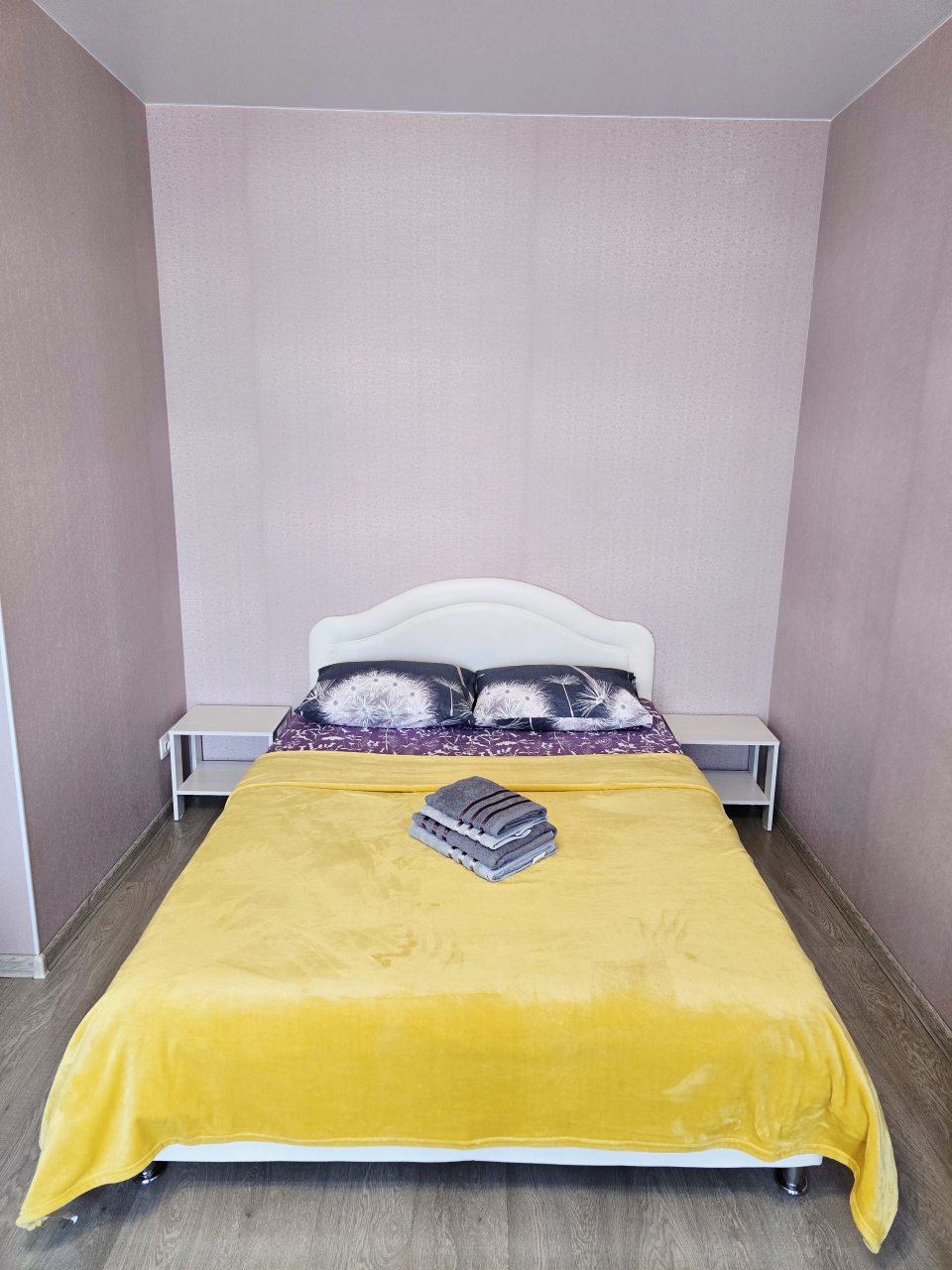 Трёхместный и более, Апартаменты На пр-те Московском 2б