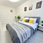 Двуспальная кровать с ортопедическим матрасом 160*200