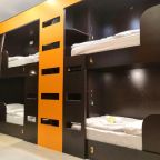 Двенадцатиместный (Orange - Нижнее спальное место в общей комнате для мужчин и женщин), Хостел Mariel