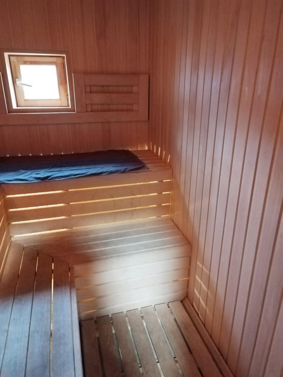 Дом (Желтый), Коттедж Дом Желтый
