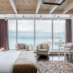 Апартаменты (Sea View Family suite - с панорамным видом на море, ванной джакузи и камином), Апарт-отель Vvo Apartments Group