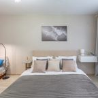 Улучшенный (Апартаменты RentPlaza c шикарным видом на город), Апартаменты RentPlaza на Революционной