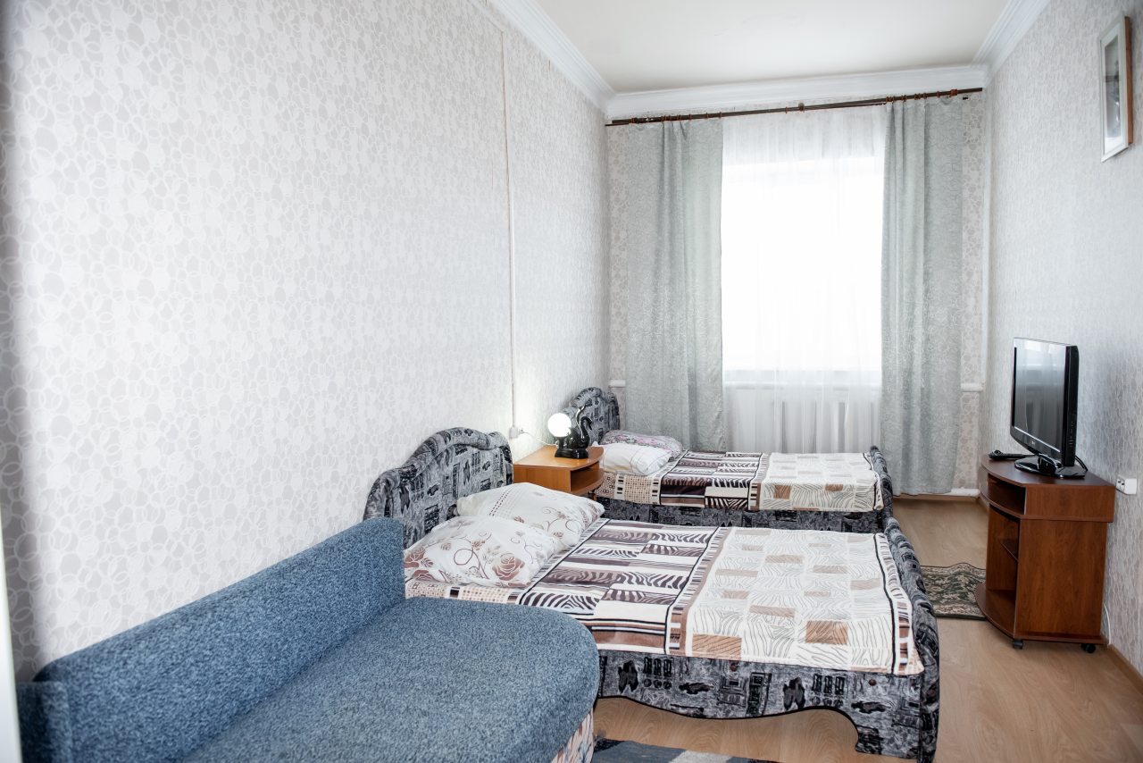 Трёхместный и более (Стандарт 3) гостевого дома Домашний очаг, Байкальск