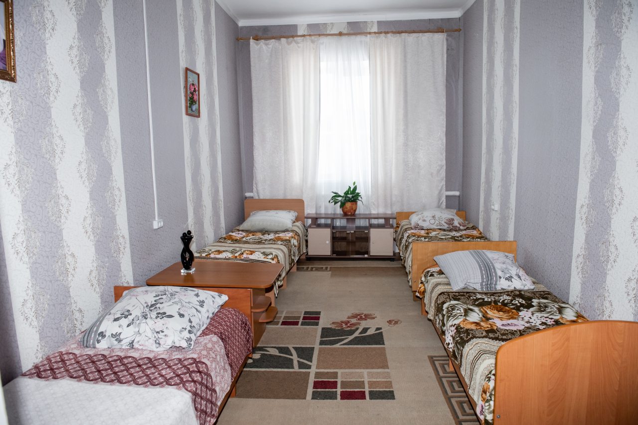 Четырехместный (Эконом № 5) гостевого дома Домашний очаг, Байкальск