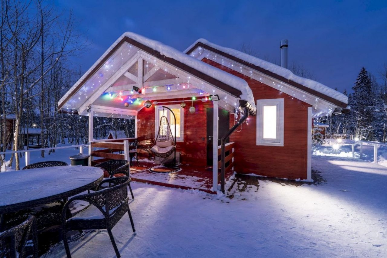 Коттедж (Дом у озера), Отель Просто Эко