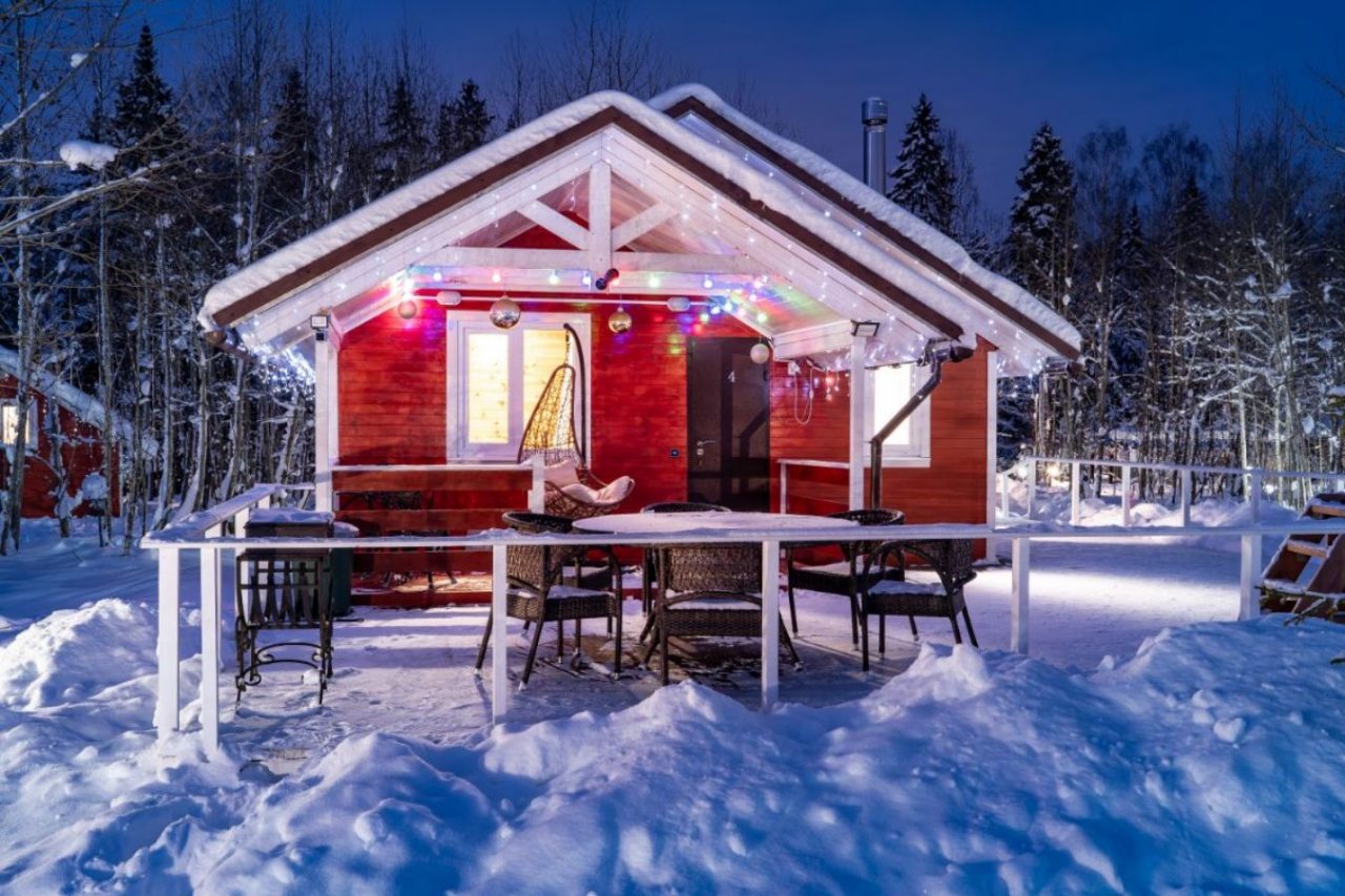 Коттедж (Дом у озера), Отель Просто Эко