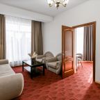 Семейный (Двухкомнатный Делюкс с балконом и видом на море), Отель SL Кавказ