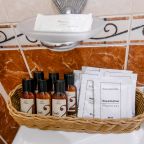 Семейный (Двухкомнатный Делюкс с балконом и видом на море), Отель SL Кавказ