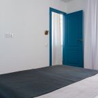 Люкс (Двухкомнатный люкс с большой террасой и видом на море), Petra Garden Beach Hotel
