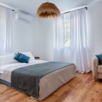 De Luxe (Семейный номер (Family Room)), Petra Garden Beach Hotel