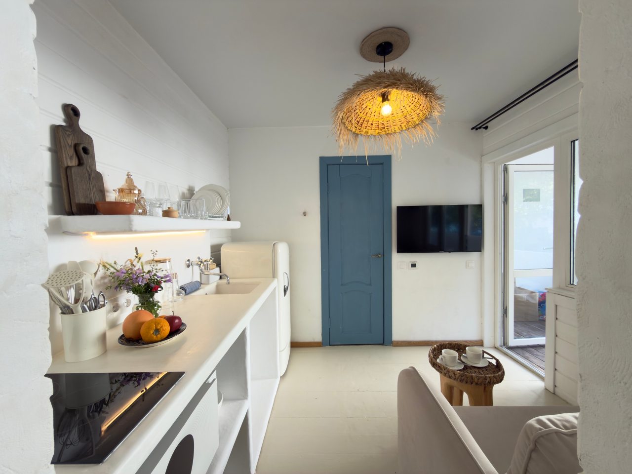 Люкс (Двухкомнатные апартаменты с большой террасой и видом на море), Petra Garden Beach Hotel