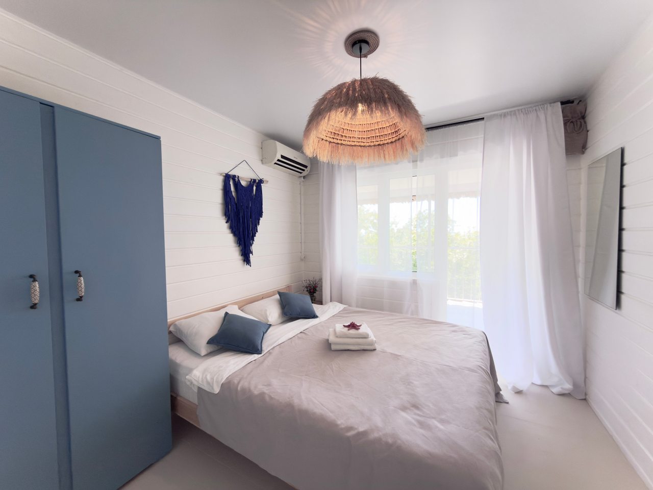 Люкс (Двухкомнатные апартаменты с большой террасой и видом на море), Petra Garden Beach Hotel