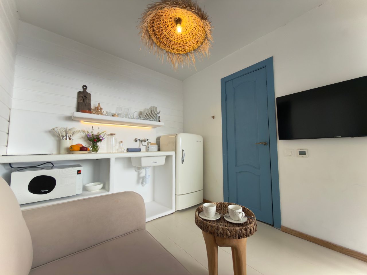 Люкс (Двухкомнатные апартаменты с большой террасой и видом на море), Petra Garden Beach Hotel