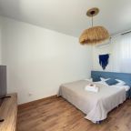 Люкс (Двухкомнатные семейные апартаменты с террасой), Petra Garden Beach Hotel