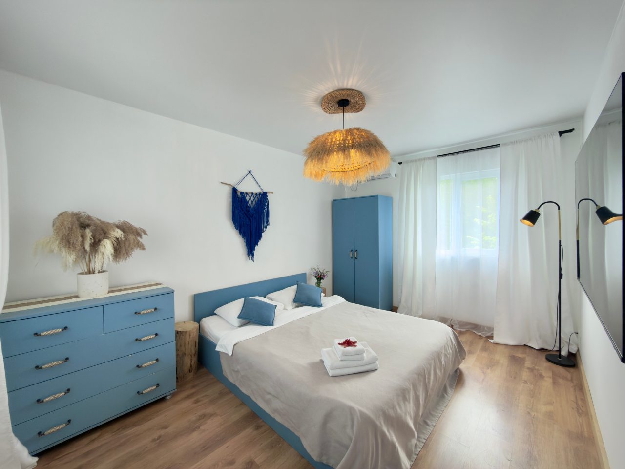Люкс (Двухкомнатные семейные апартаменты с террасой), Petra Garden Beach Hotel