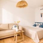 Двухместный (Улучшенный номер с террасой), Petra Garden Beach Hotel
