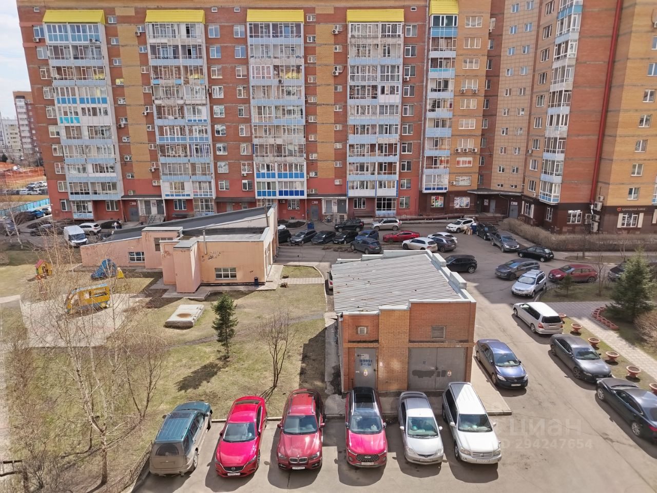 Детская площадка+парковка