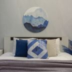 Апартаменты (СЕТЬ АПАРТАМЕНТОВ «АТМОСФЕРА» | ИНДИГО — ГЛУБИНА КОМФОРТА И ВЫСОТА ВПЕЧАТЛЕНИЙ), Апартаменты Атмосфера - Дизайнерская квартира в центре Липецка