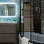 Апартаменты (СЕТЬ АПАРТАМЕНТОВ «АТМОСФЕРА» | ИНДИГО — ГЛУБИНА КОМФОРТА И ВЫСОТА ВПЕЧАТЛЕНИЙ), Апартаменты Атмосфера - Дизайнерская квартира в центре Липецка