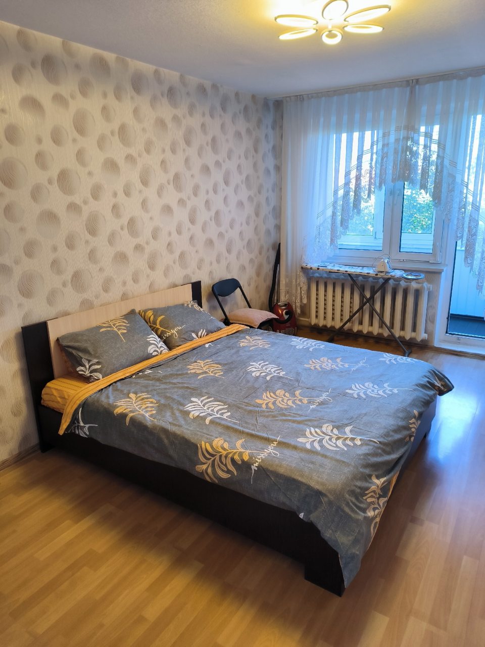 Квартира (Трехкомнатная квартира   у музея Янтаря) апартамента трёхкомнатные на 9 Апреля, Калининград