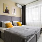 Двуспальная кровать