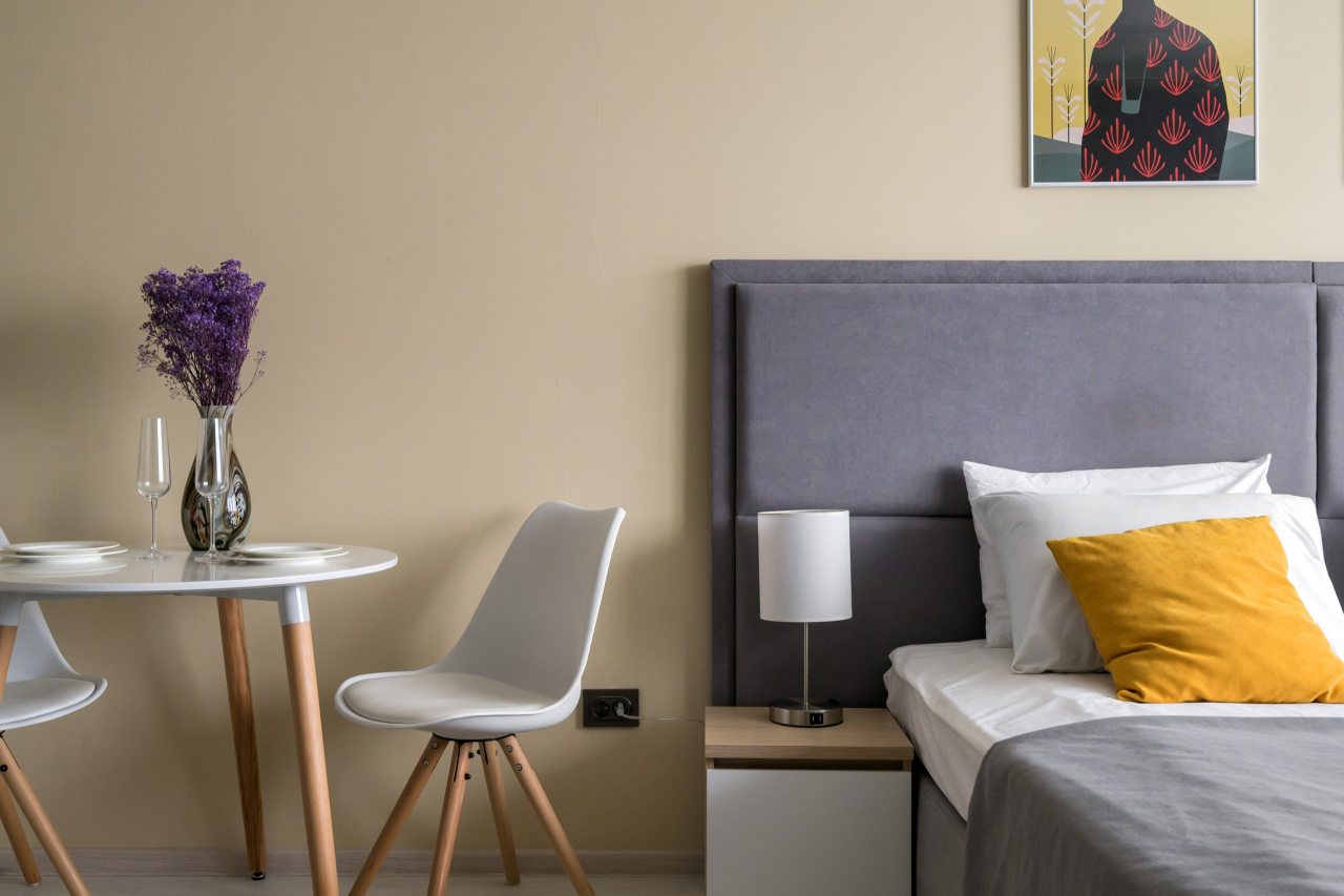 Обеденный стол