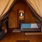 Трёхместный и более (Комфорт плюс в лесу), Загородный отель River glamp