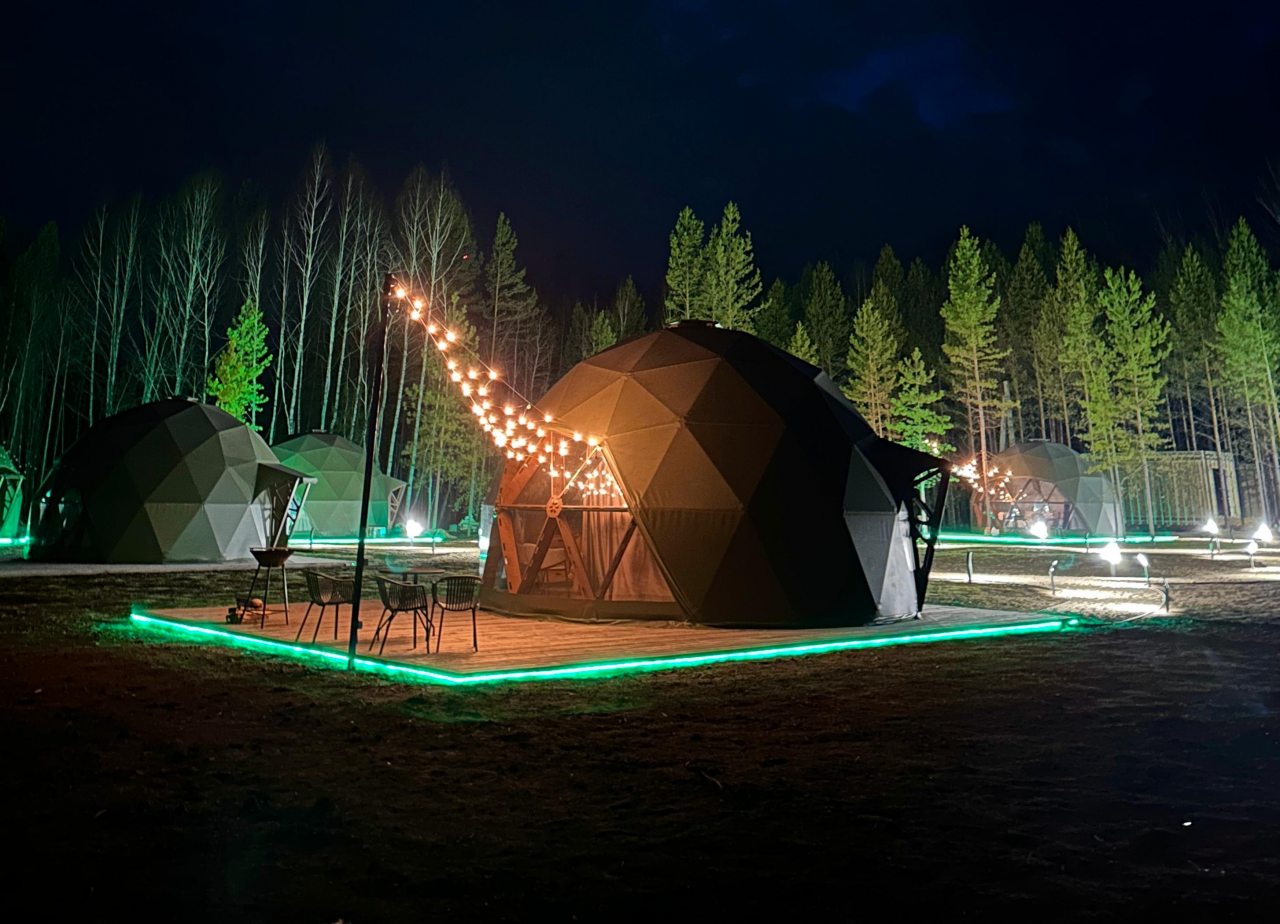 Делюкс (Сфера Фурако), Загородный отель Lucky Glamping