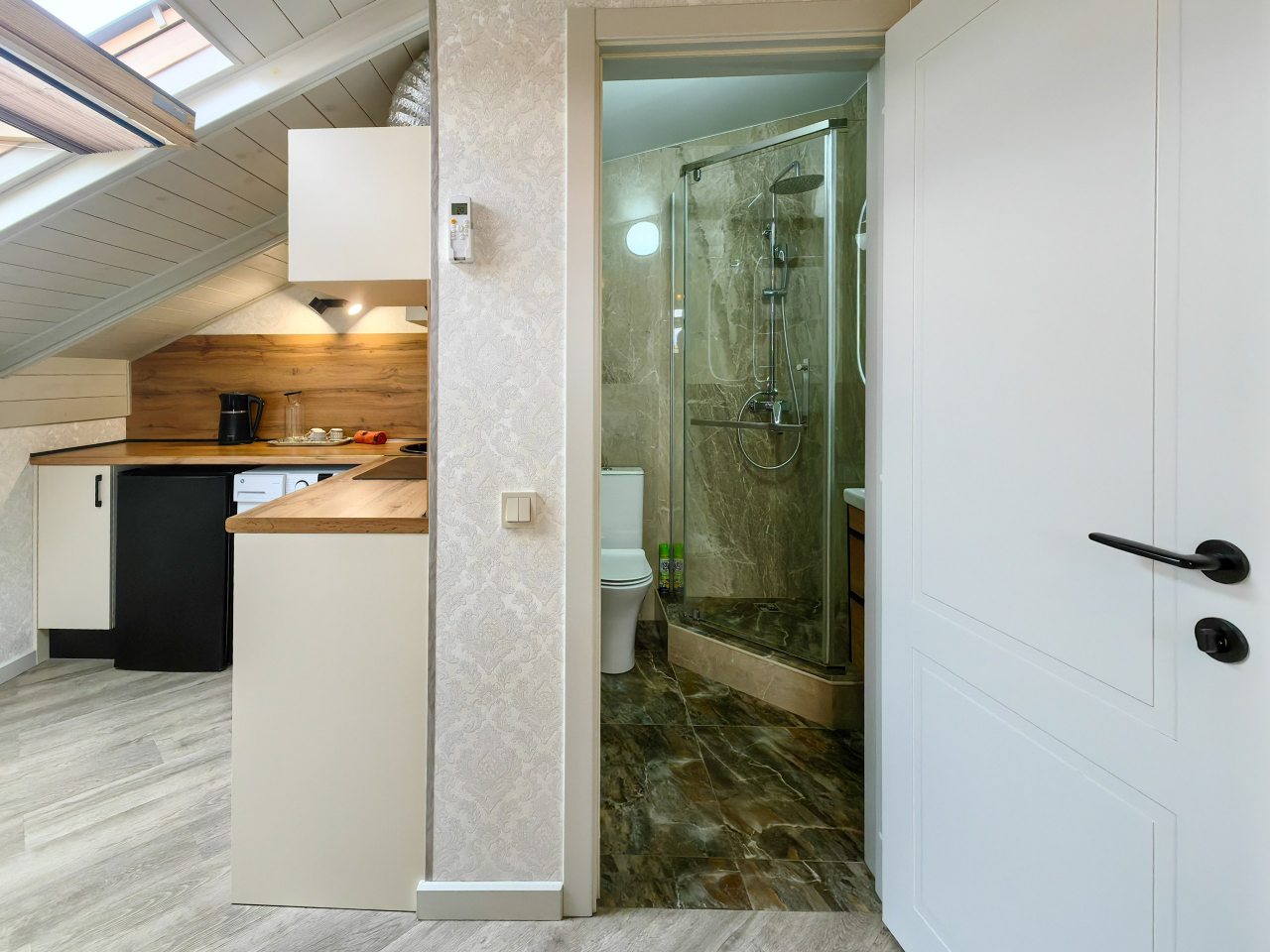 Студио (Трёхместные апартаменты), Гостевой дом Лалеби