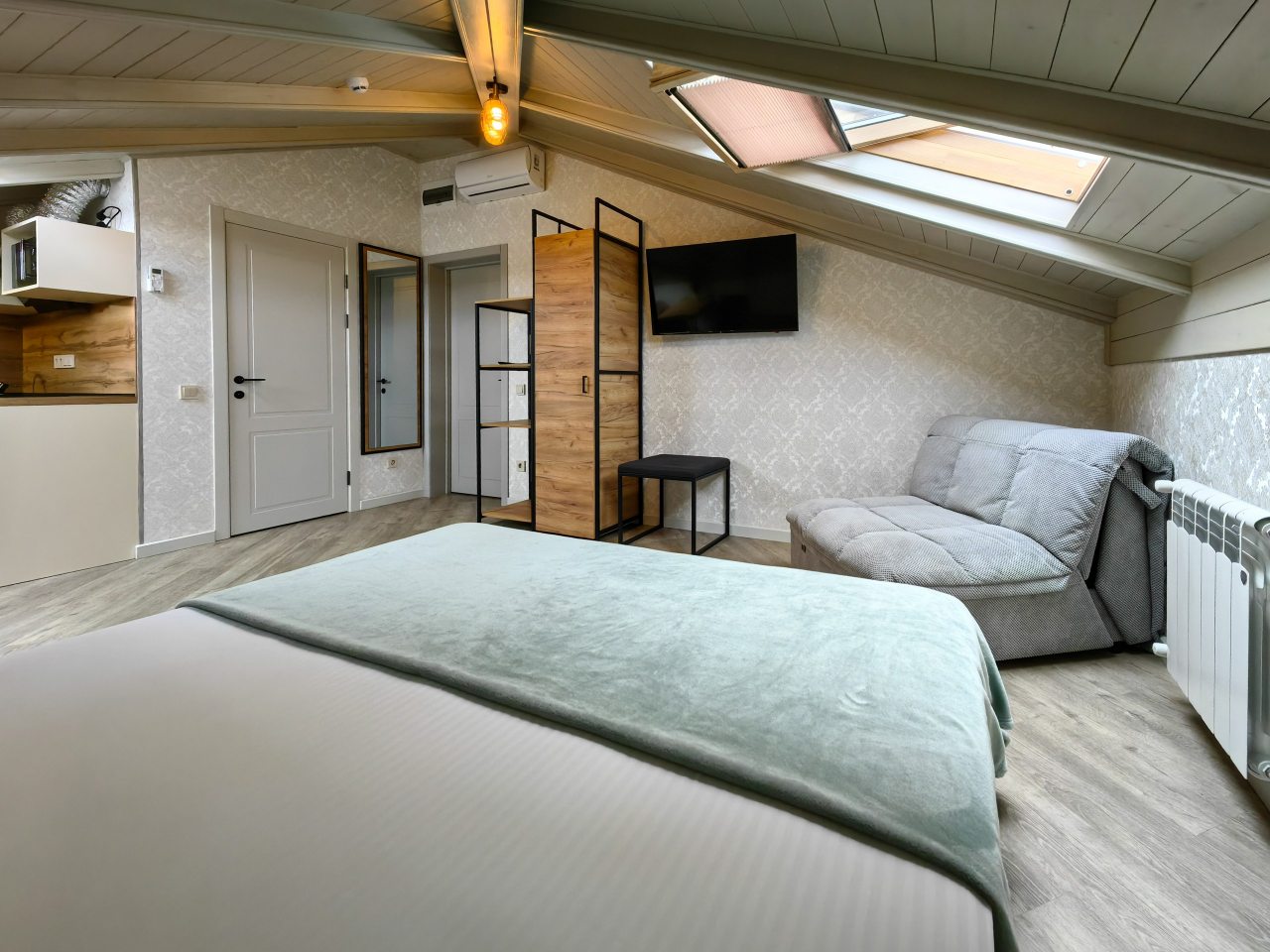 Студио (Трёхместные апартаменты), Гостевой дом Лалеби