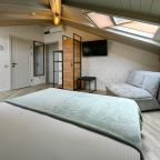 Студио (Трёхместные апартаменты), Гостевой дом Лалеби