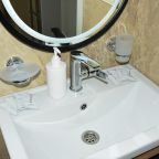 Апартаменты (Четырехместные апартаменты), Гостевой дом Лалеби