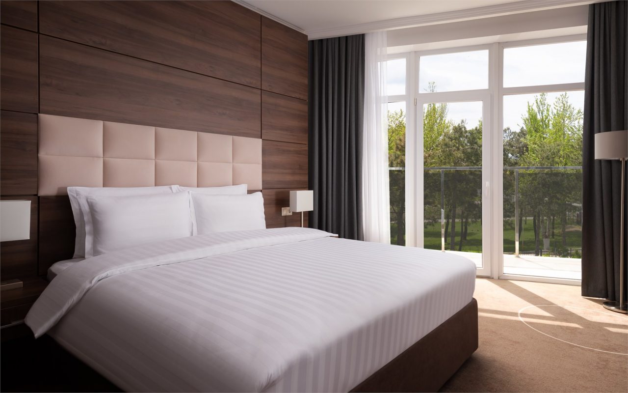 Сьюит (Junior Suite Sea View) отеля Movenpick Resort & SPA Anapa Miracleon 5*, Анапа