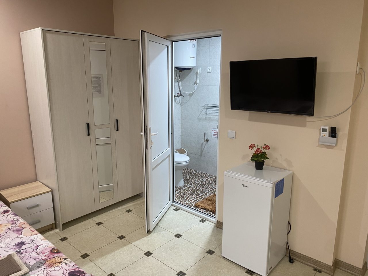 Трёхместный и более (Семейный Номер 7), Гостевой дом 524