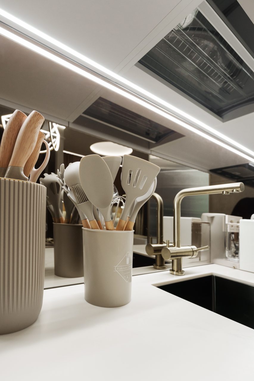 Трёхместный и более (Янтарь), Апартаменты Lux с террасой в центре Москвы