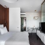 Трёхместный и более (Янтарь), Апартаменты Lux с террасой в центре Москвы