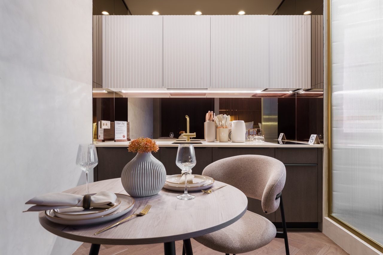 Трёхместный и более (Янтарь), Апартаменты Lux с террасой в центре Москвы