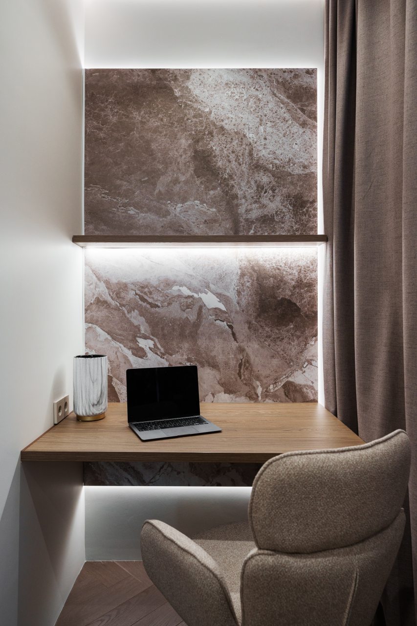 Трёхместный и более (Янтарь), Апартаменты Lux с террасой в центре Москвы